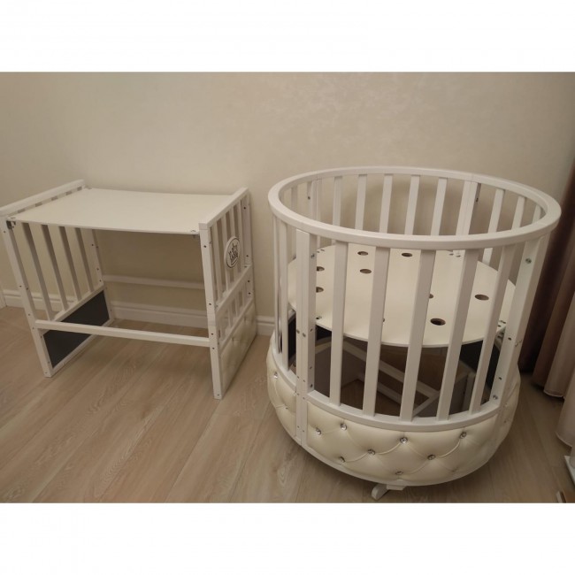 Детская кроватка MALIKA ROYAL MAJESTY ЭКО-кожа белый Детская кроватка MALIKA ROYAL MAJESTY ЭКО-кожа белый